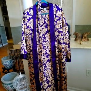 Adonna long robe